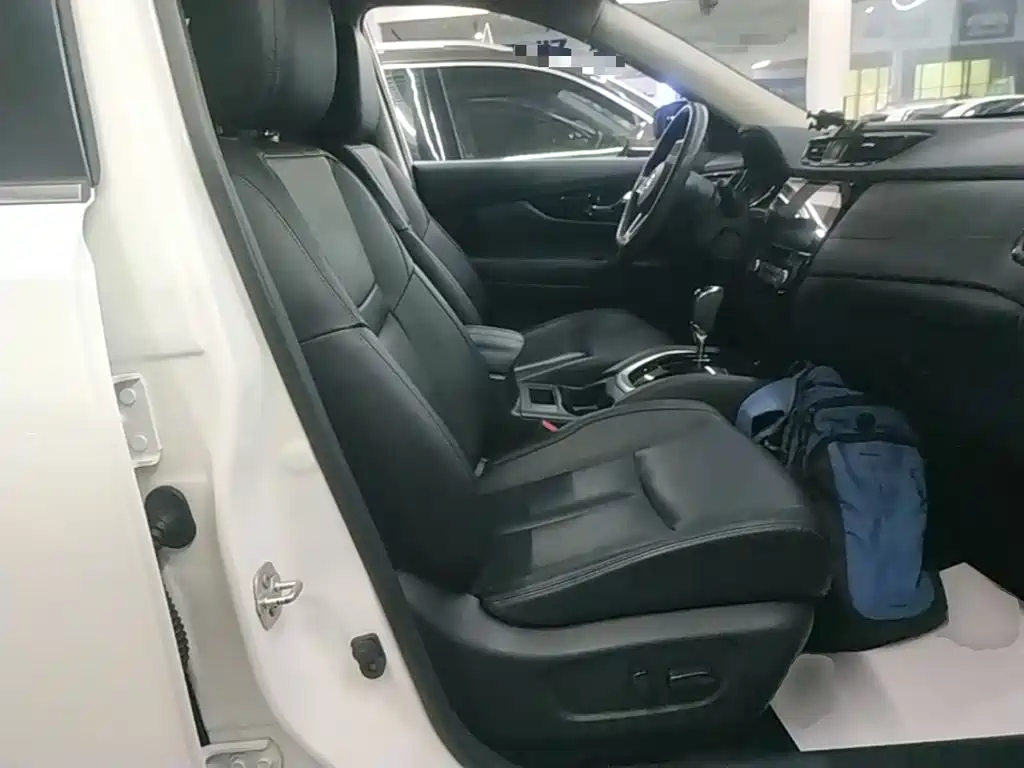 Nissan X-Trail — миниатюра 25