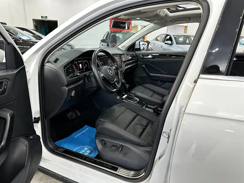 Volkswagen T-Roc — миниатюра 30