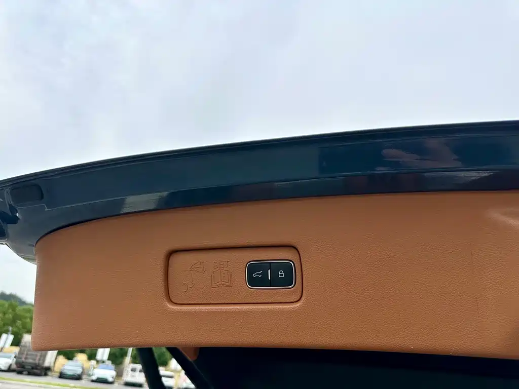 Lincoln Aviator — миниатюра 26
