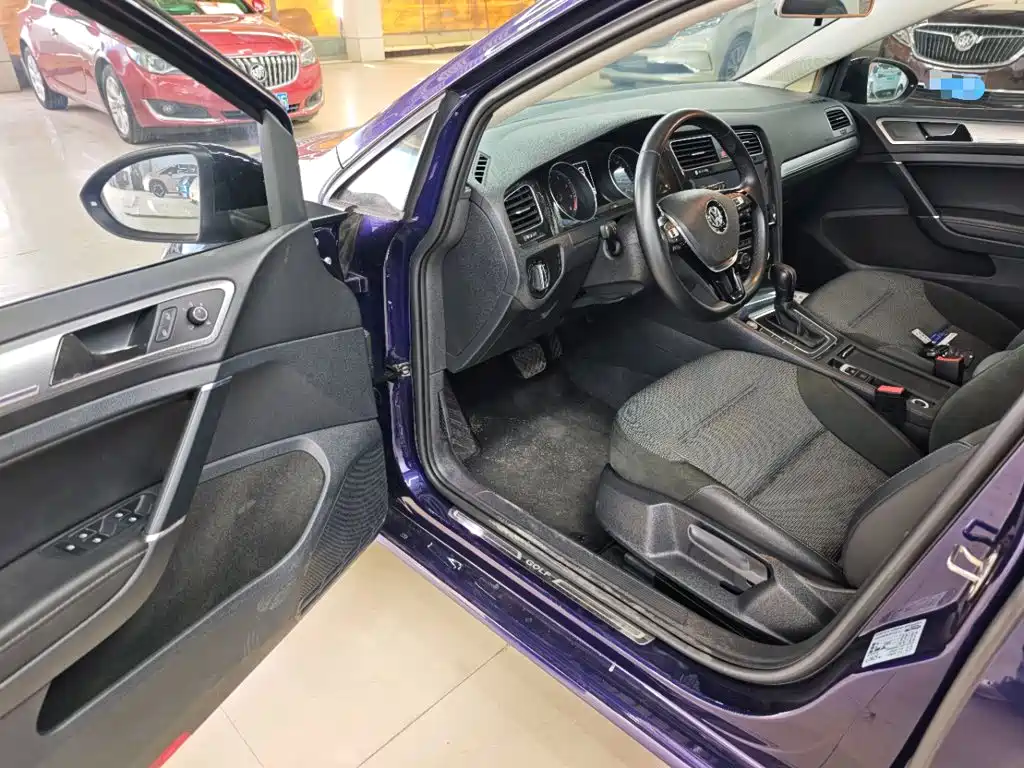 Volkswagen Golf — миниатюра 16