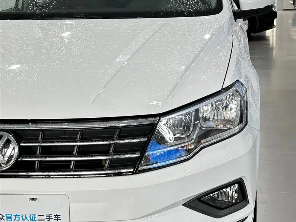 Volkswagen Jetta — миниатюра 14
