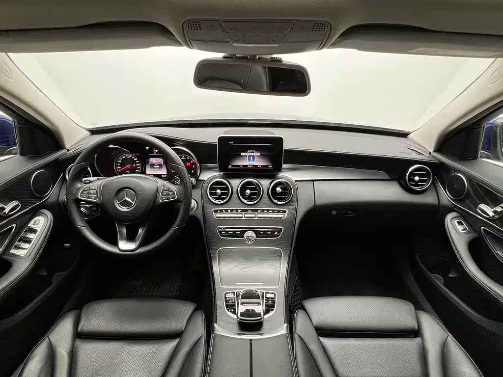 Mercedes-Benz C-Class — миниатюра 9