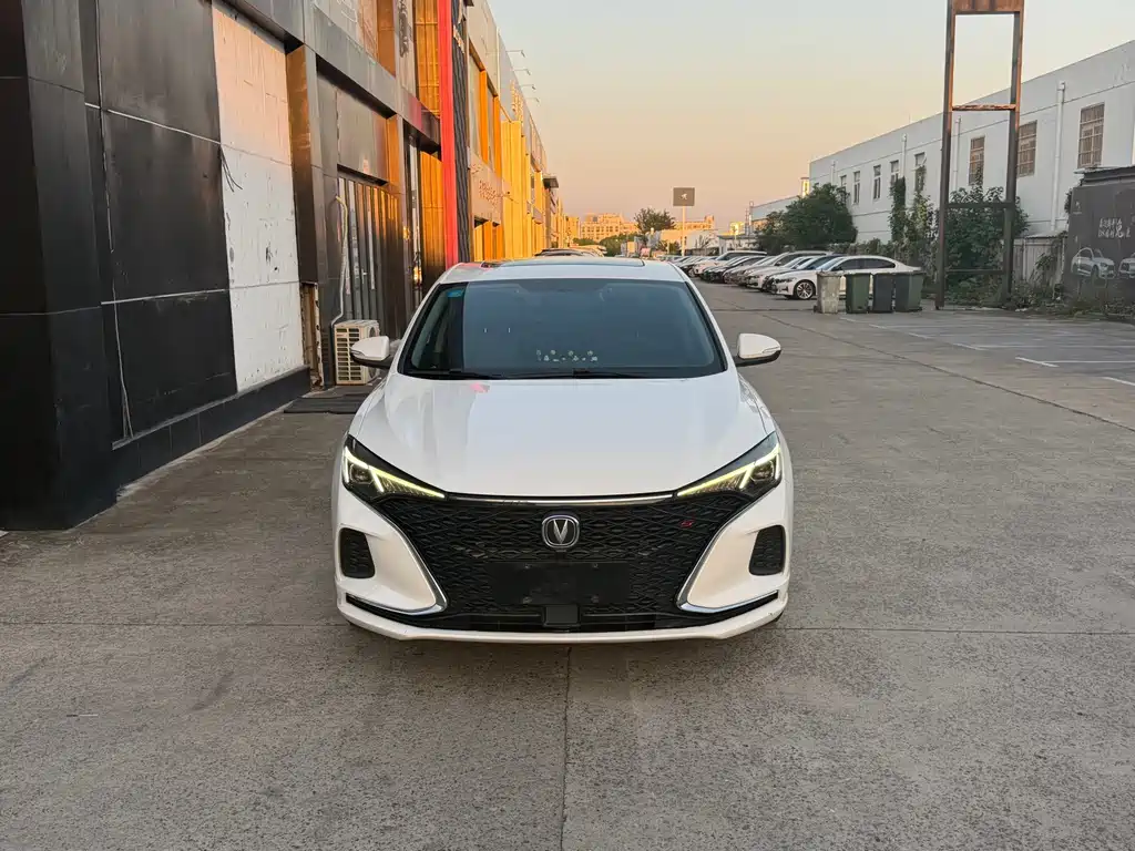 Changan Eado — миниатюра 2