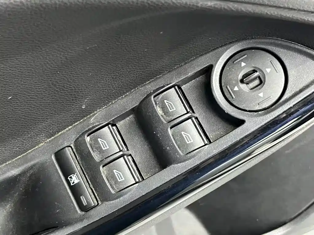 Ford Focus — миниатюра 8
