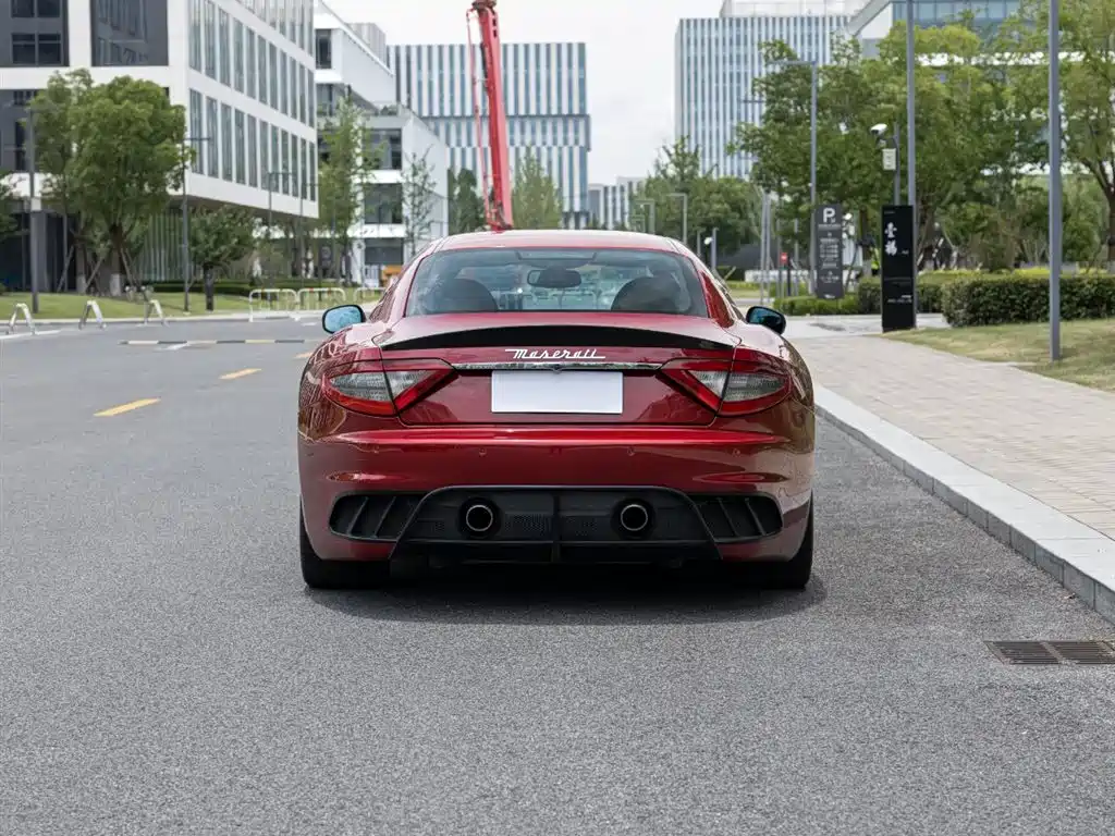 Maserati GranTurismo 2012 4.7L MC Stradale