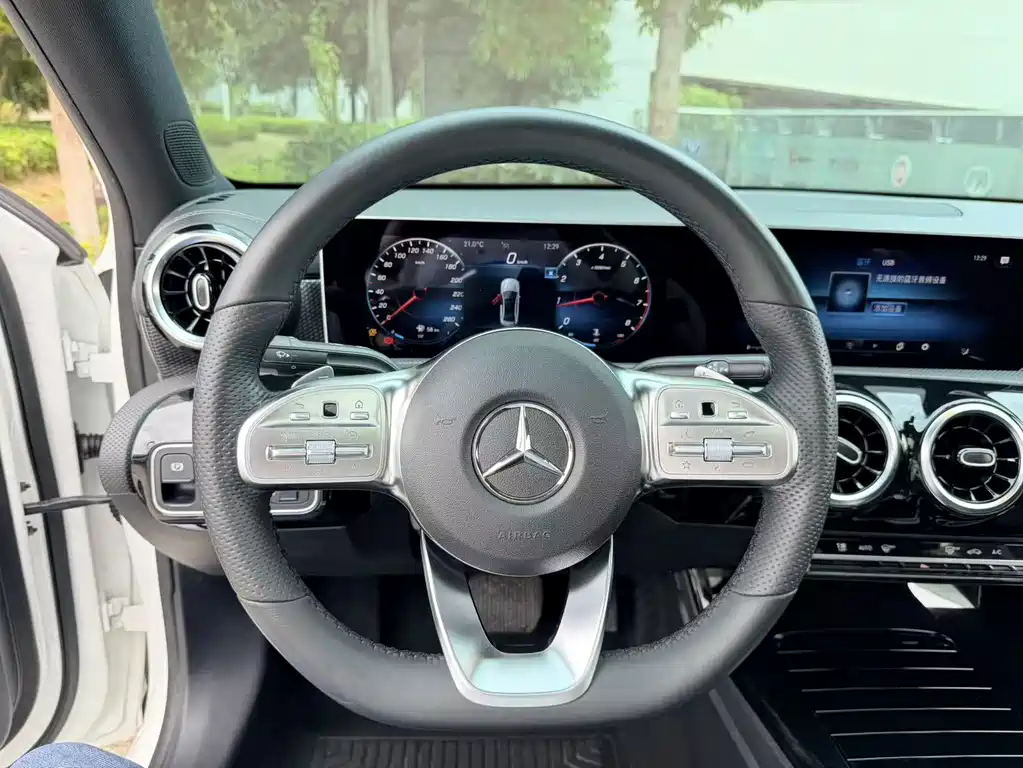 Mercedes-Benz A-Class — миниатюра 17
