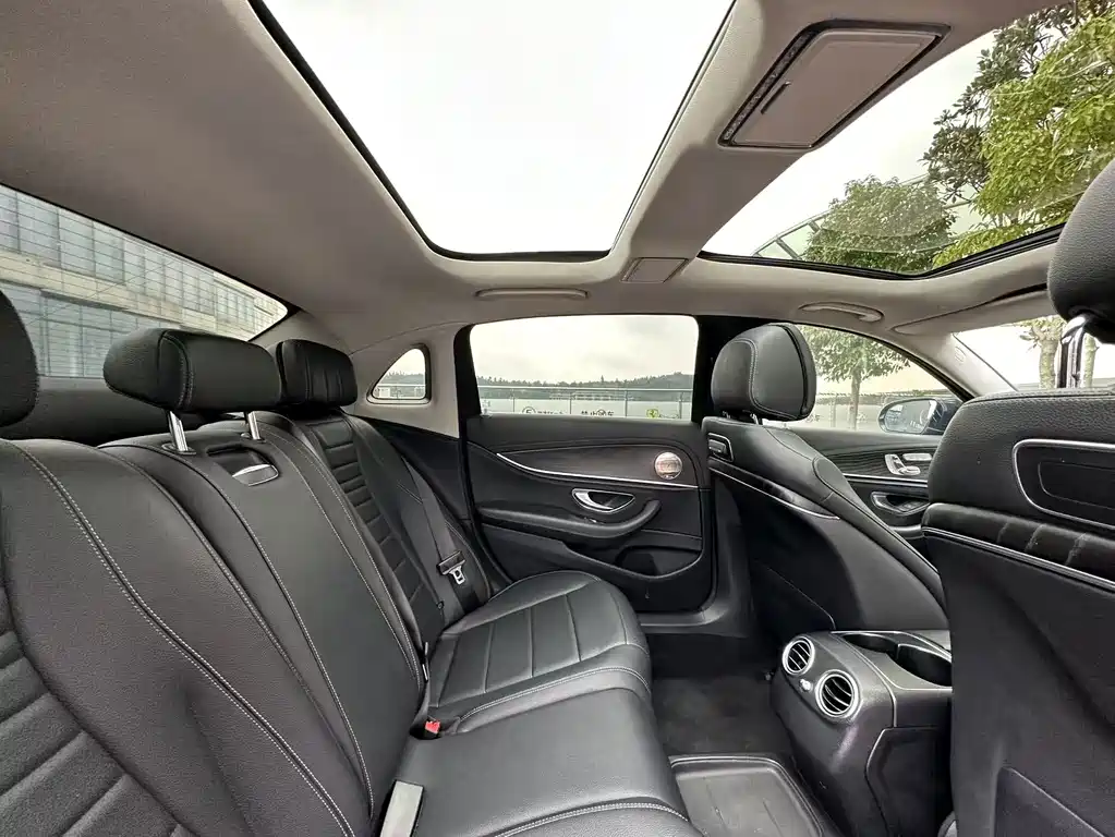 Mercedes-Benz E-Class — миниатюра 39