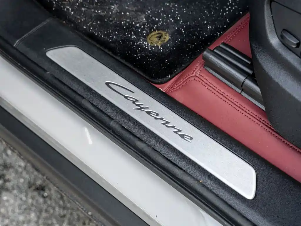 Porsche Cayenne — миниатюра 24