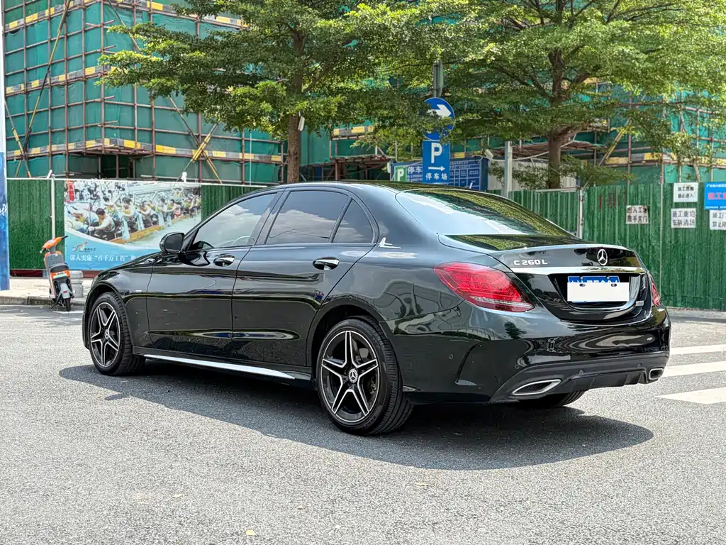 Mercedes-Benz C-Class — миниатюра 8