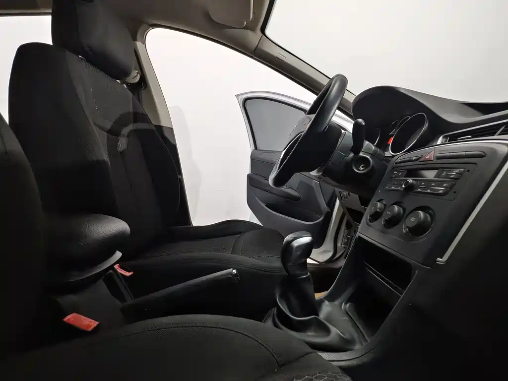 Peugeot 308 — миниатюра 14