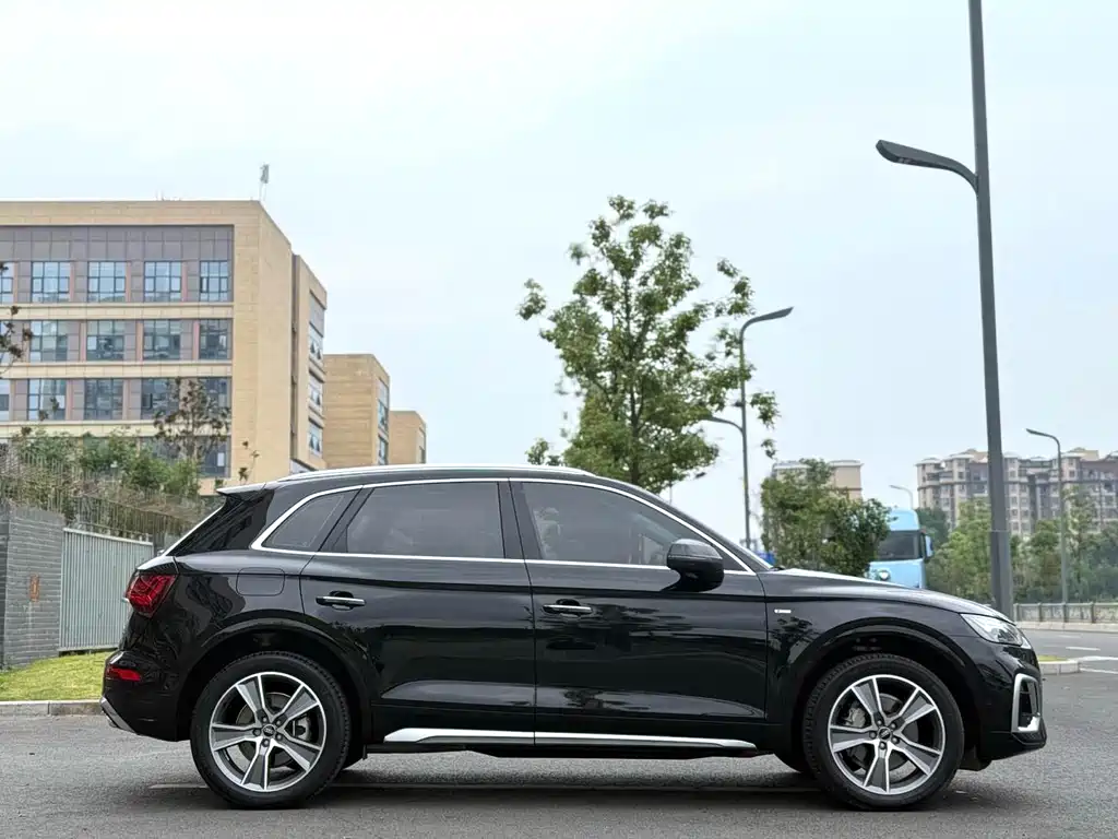 Audi Q5L 2023 45T Luxury
