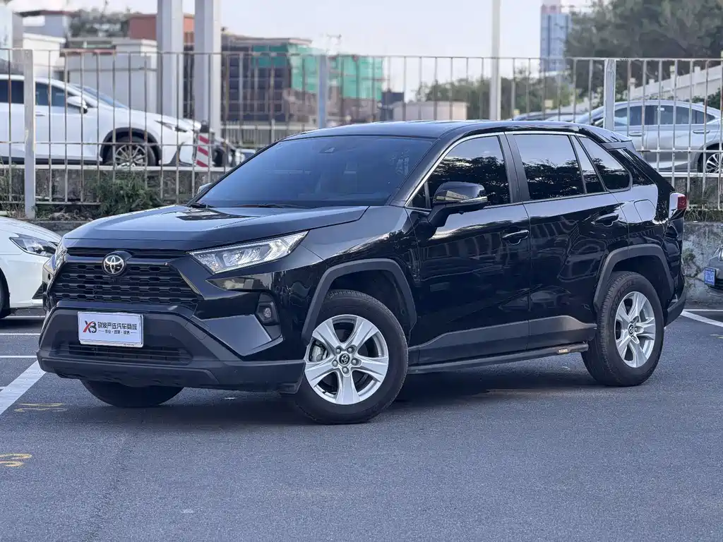 Купить Toyota RAV4