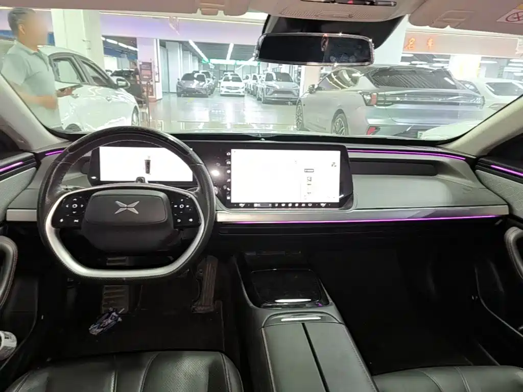XPeng P7 — миниатюра 10