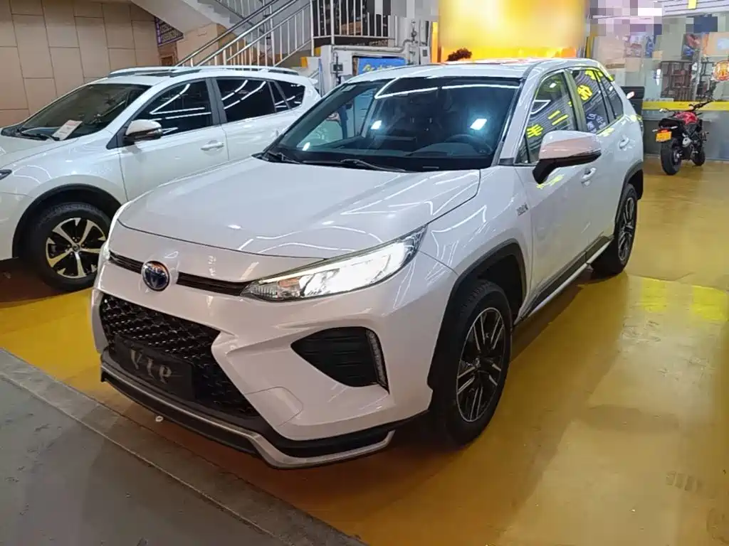 Toyota Wildlander New Energy — миниатюра 2
