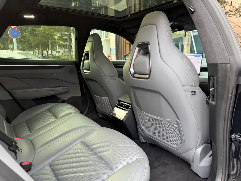 ZEEKR EXTREME KRYPTON 001