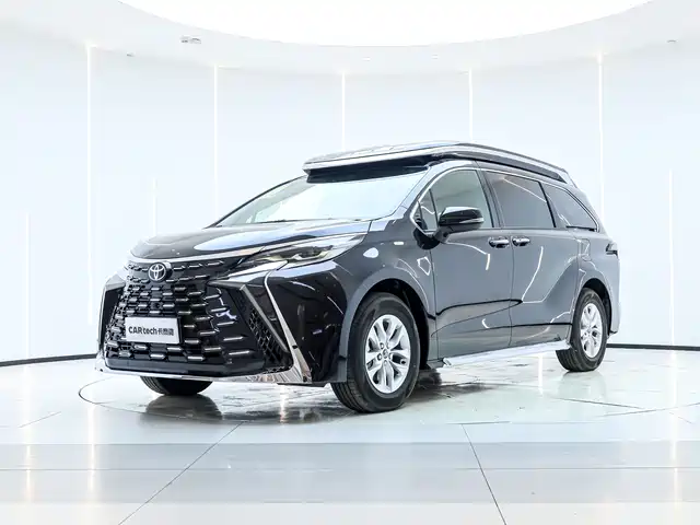 TOYOTA GREVIA 2025