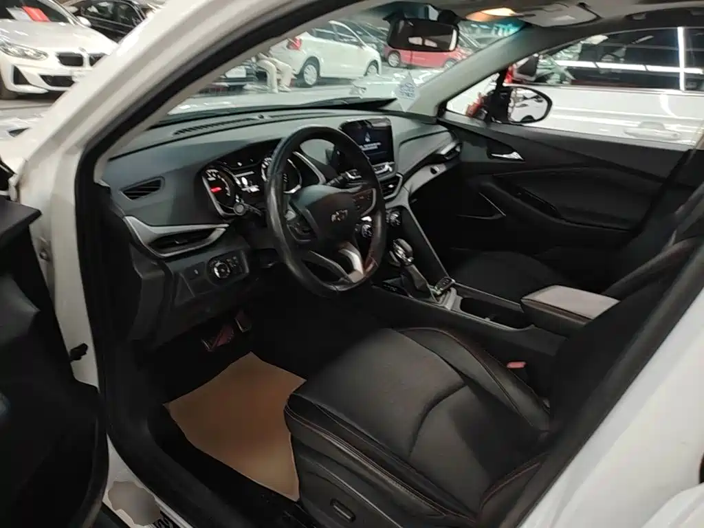 Chevrolet Volando — миниатюра 15