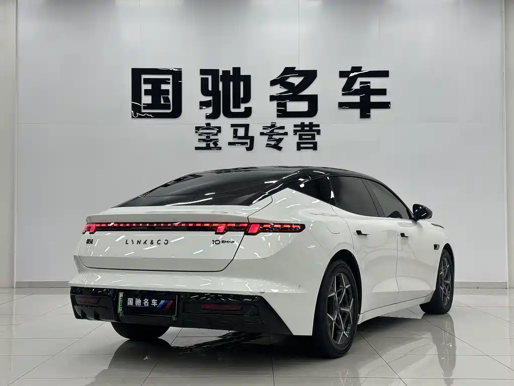 Lynk & Co 10 — миниатюра 5