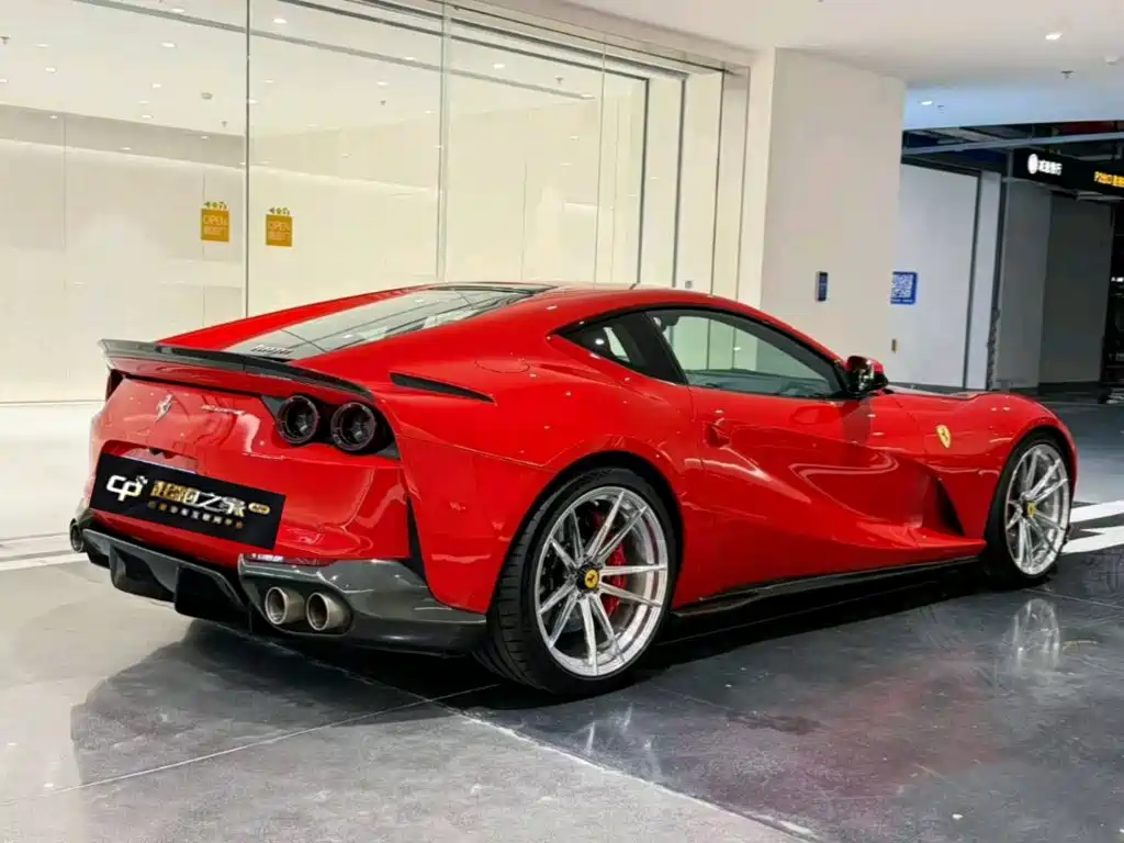 Ferrari 812 — миниатюра 4