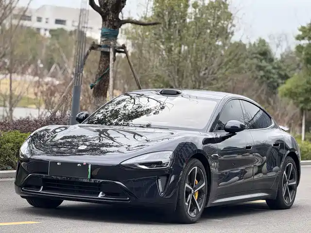 XIAOMI CAR XIAOMI SU7 2024