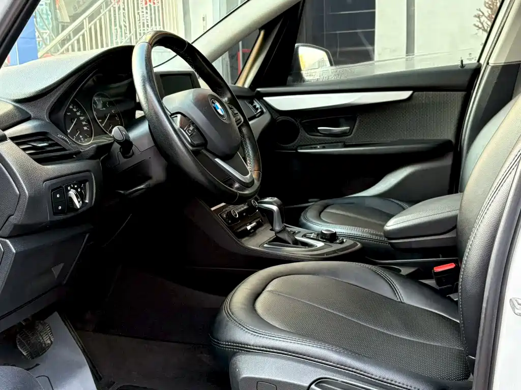 BMW 2 SERIES STATION WAGON