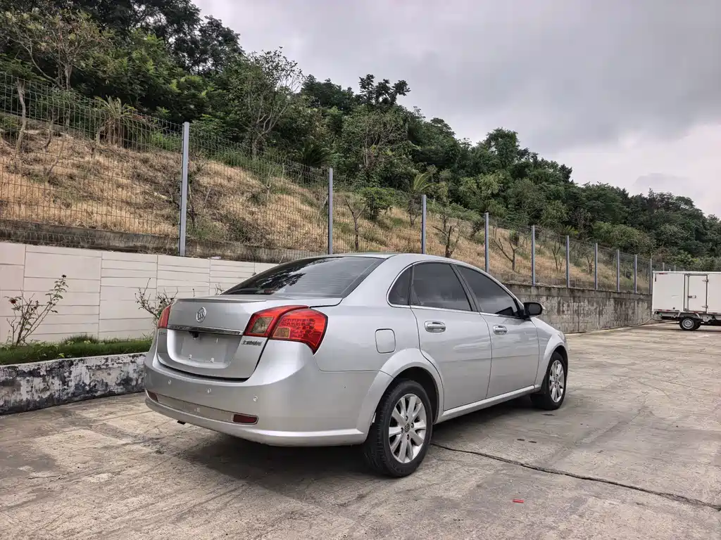 Buick Excelle — миниатюра 5