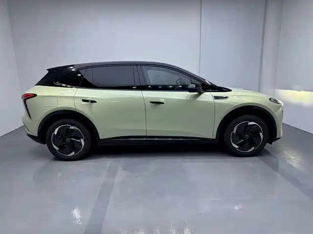 Hongqi Красный флаг Skyman 06 — миниатюра 7