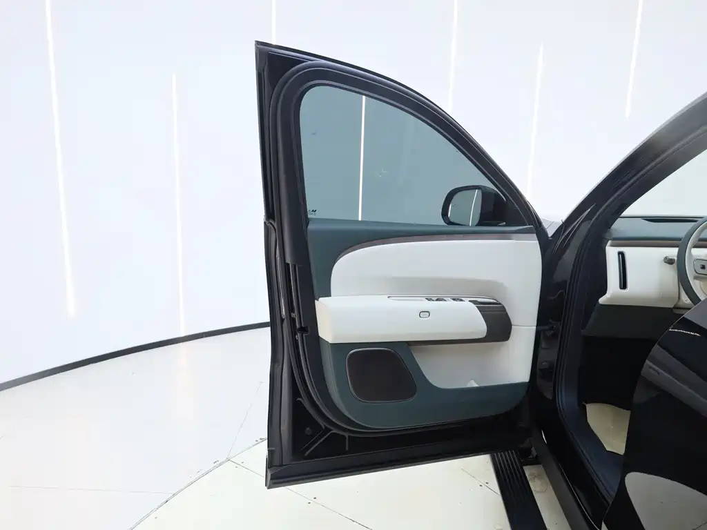 Li Auto Li L9 — миниатюра 13