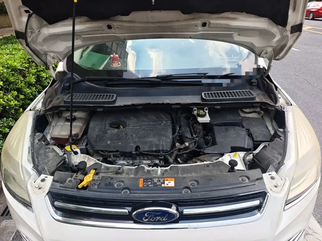 Ford Kuga — миниатюра 16