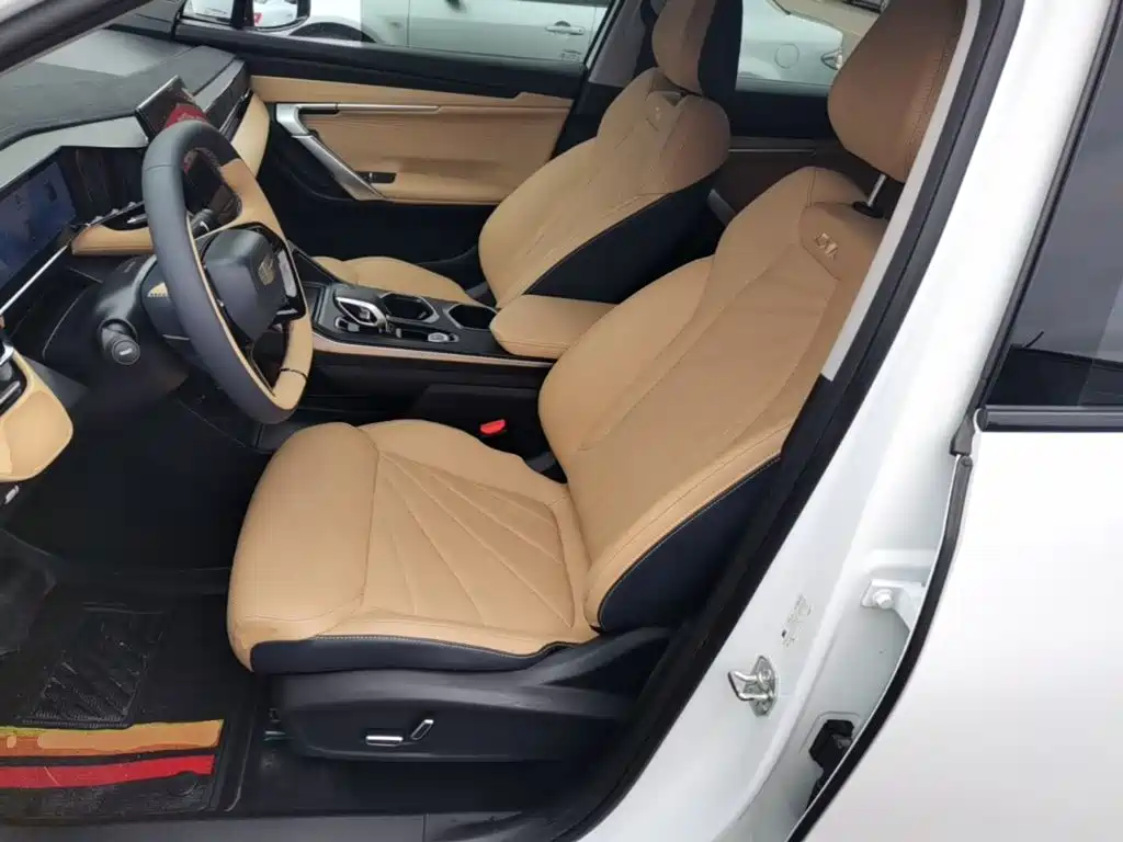 Geely Boyue L — миниатюра 15