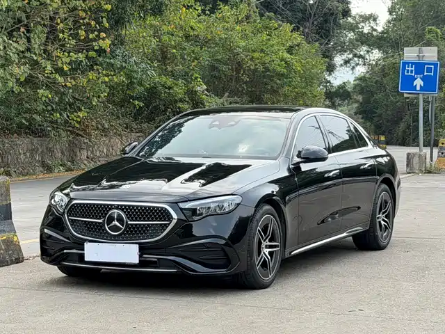 MERCEDES-BENZ E CLASS