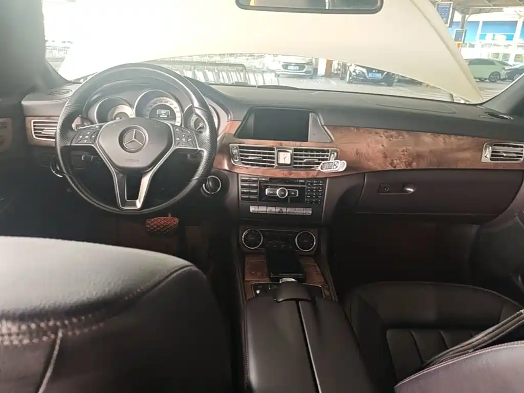 Mercedes-Benz CLS — миниатюра 10