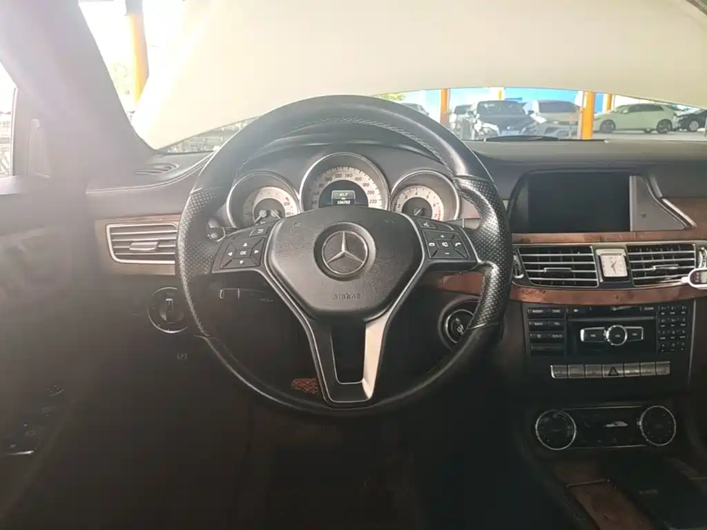 Mercedes-Benz CLS — миниатюра 11