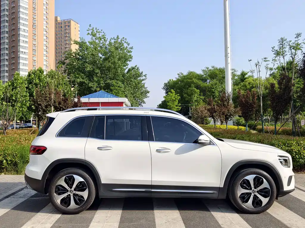 Mercedes-Benz GLB — миниатюра 5