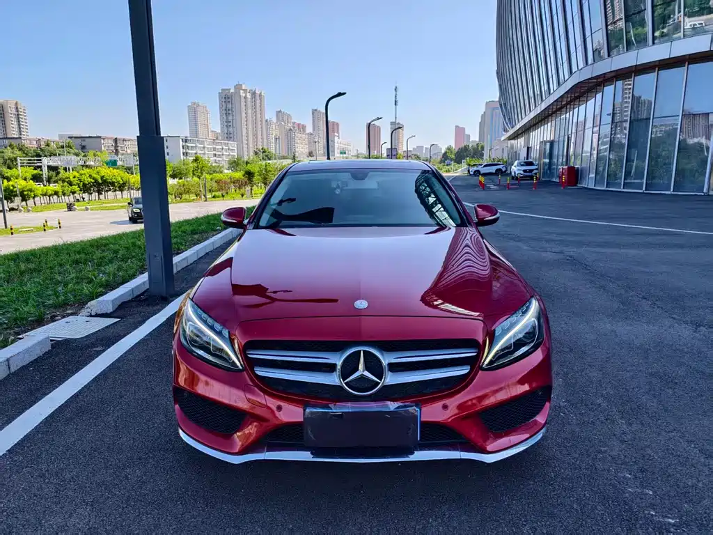 Mercedes-Benz C-Class — миниатюра 2