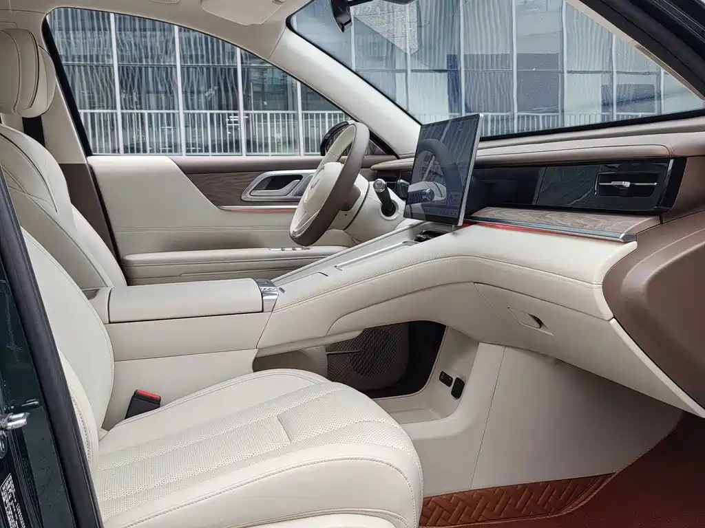 Wuling Xingguang L — миниатюра 18