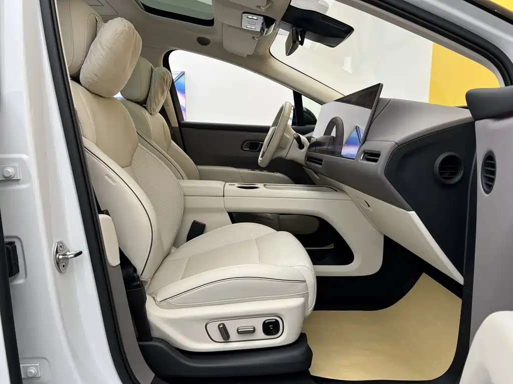 Li Auto Li i8 — миниатюра 17