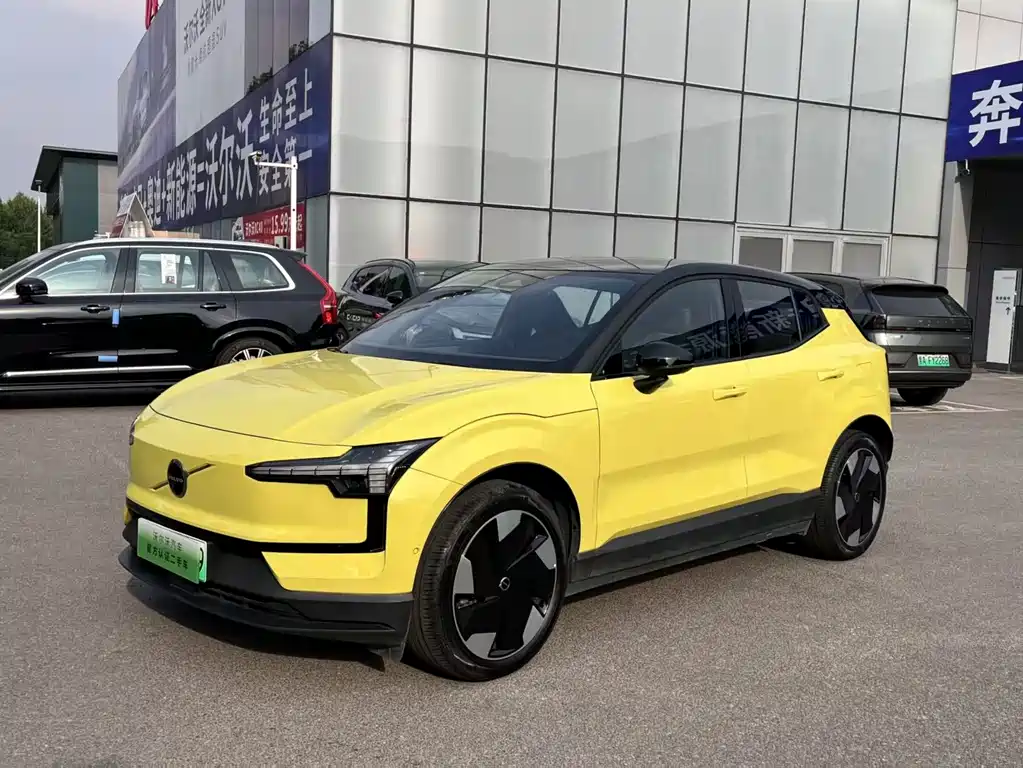 Volvo EX30 — миниатюра 2