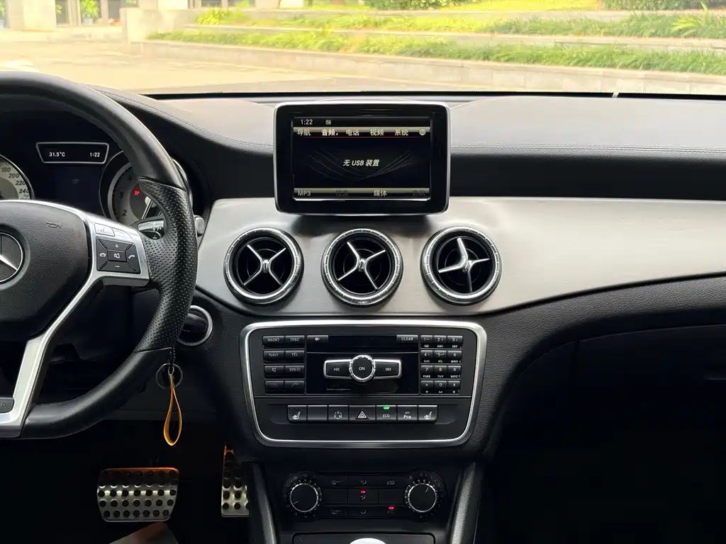 Mercedes-Benz CLA (Import) — миниатюра 12