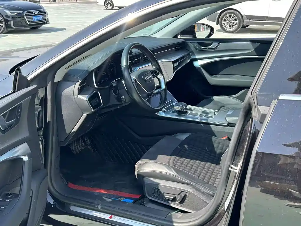 Audi A7L — миниатюра 3