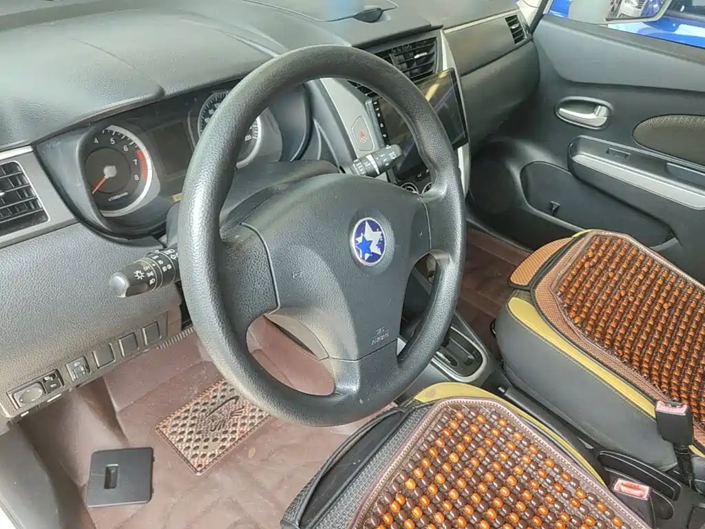 Venucia R50X — миниатюра 11
