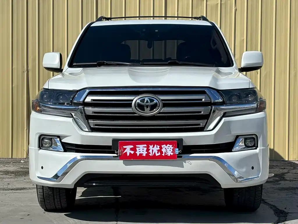 Toyota Land Cruiser 2010 5.7L AT