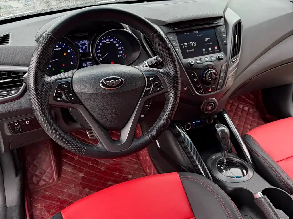 Hyundai Veloster 2012 1.6T AT Premium