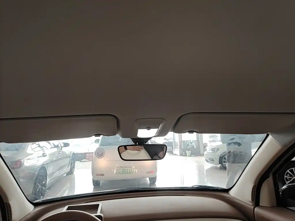 Wuling MINIEV — миниатюра 18