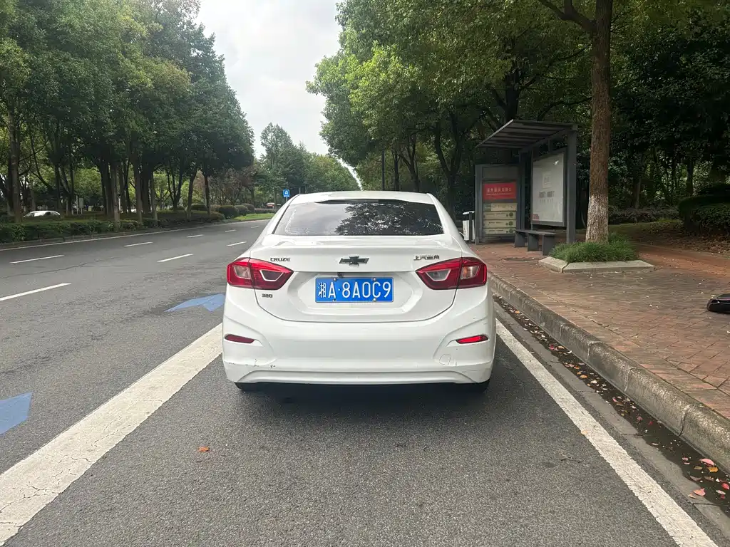 Chevrolet Cruze — миниатюра 7