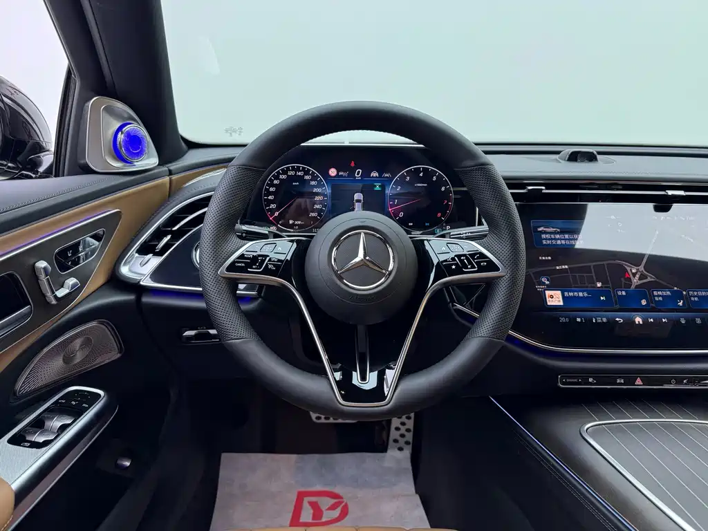 Mercedes-Benz E-Class — миниатюра 16