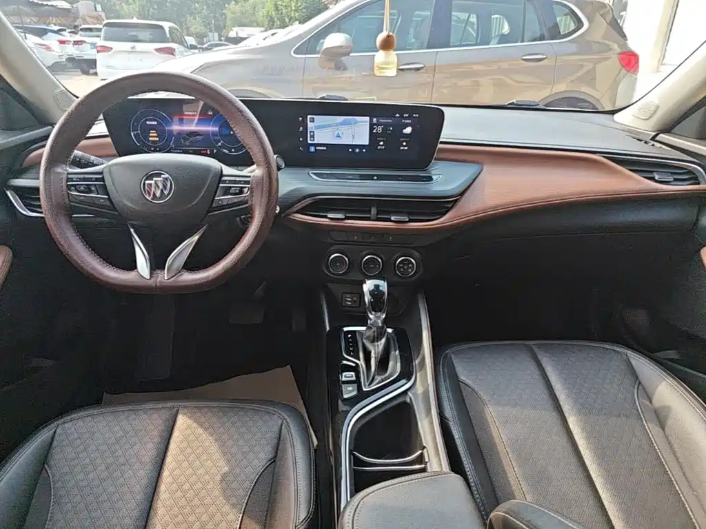 Buick Verano — миниатюра 10