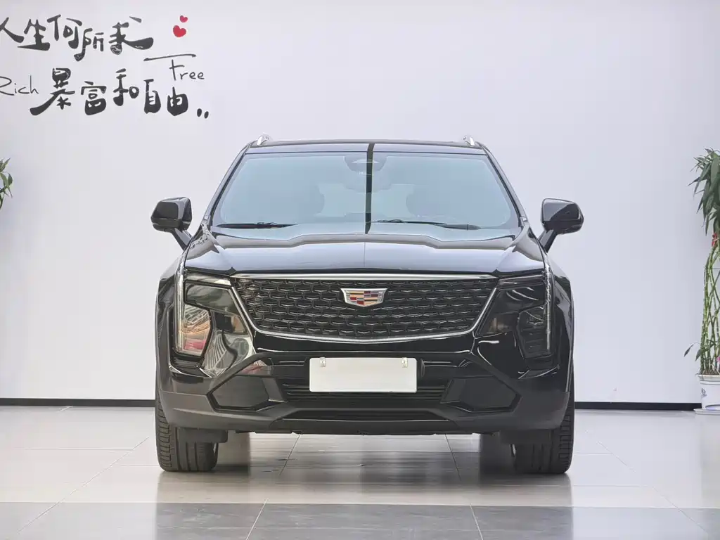 Cadillac XT4 — миниатюра 2