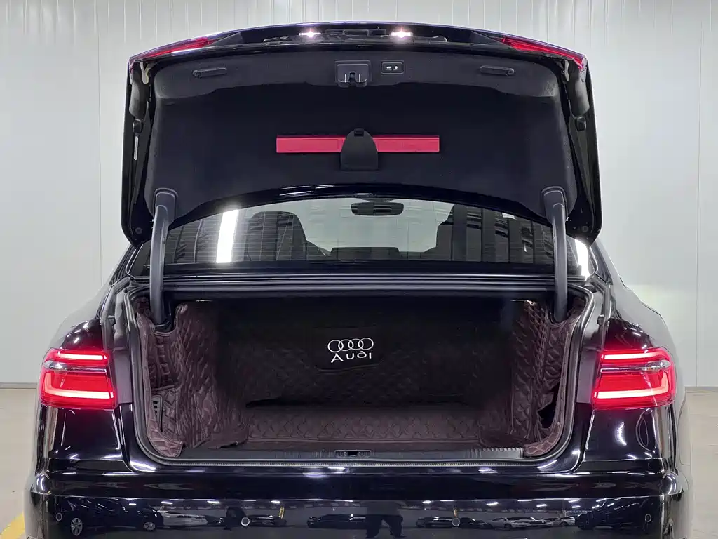 Audi A8 — миниатюра 17
