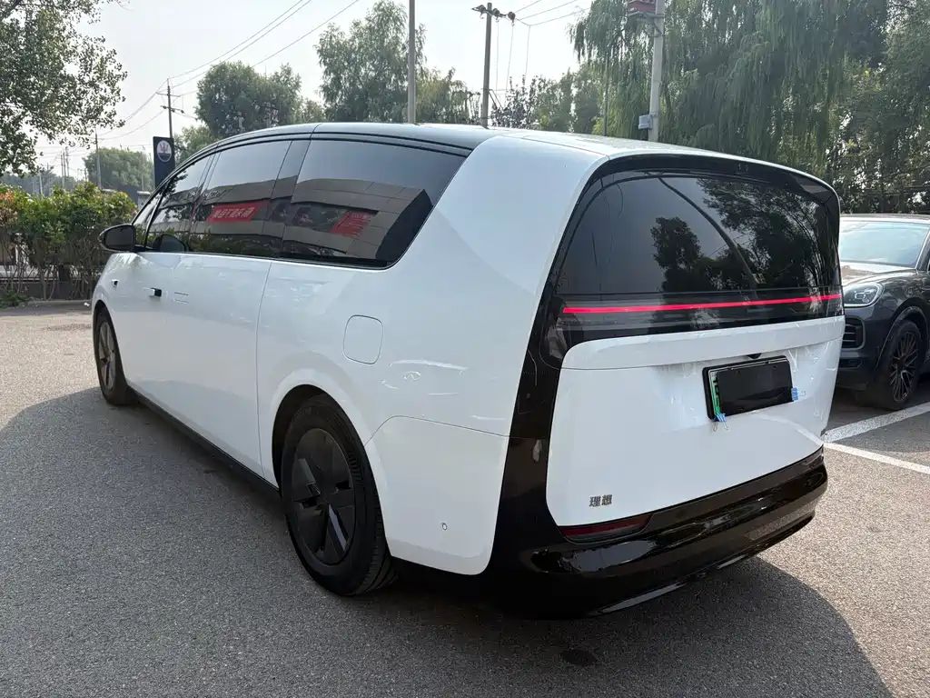 Li Auto Li MEGA — миниатюра 3